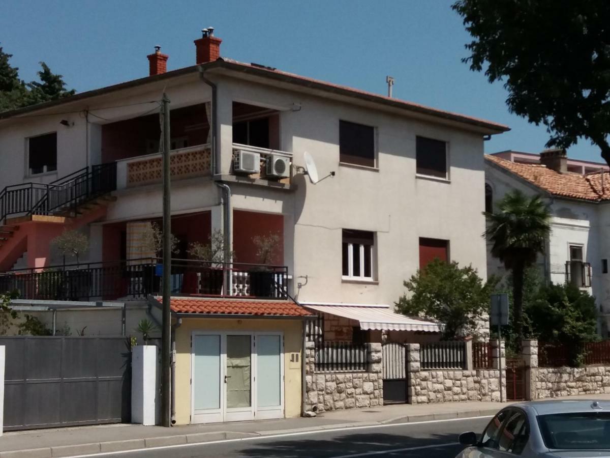 Apartments No 1288 Novi Vinodolski Esterno foto