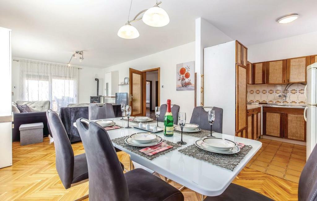 Apartments No 1288 Novi Vinodolski Esterno foto