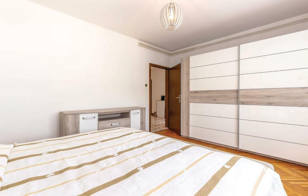 Apartments No 1288 Novi Vinodolski Esterno foto